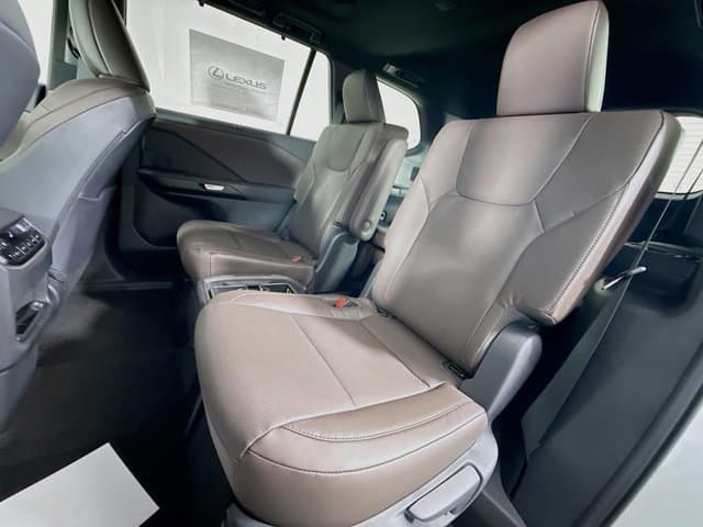 2026 LEXUS TX - Image 17