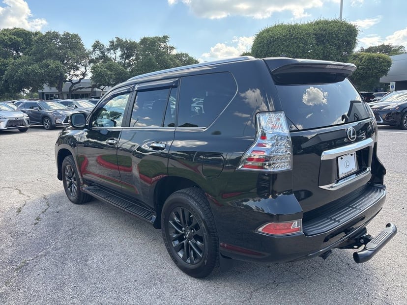 2023 LEXUS GX 460 - Image 2