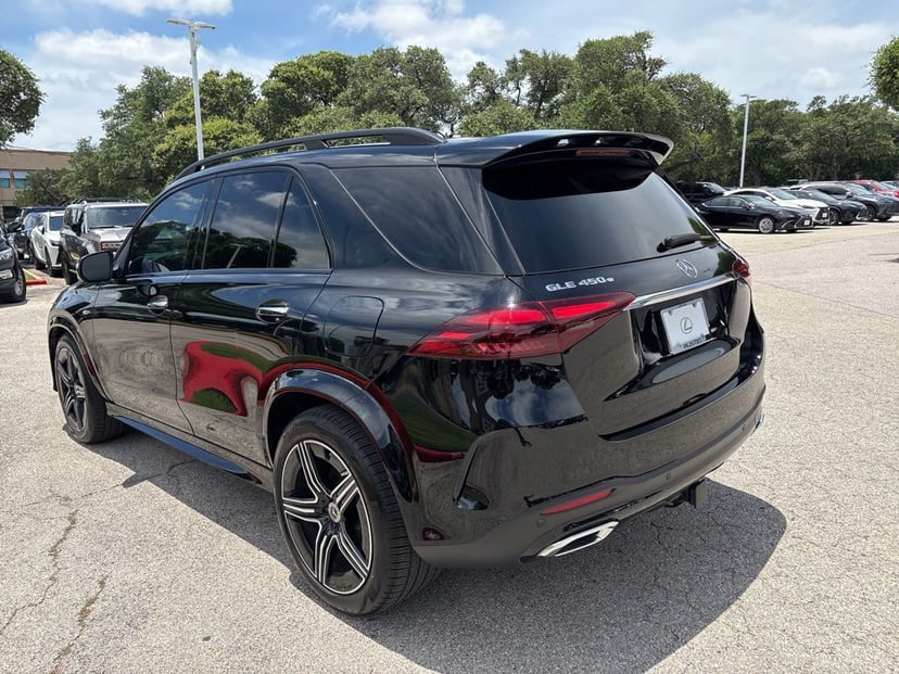 2025 Mercedes-Benz GLE 450e - Image 2