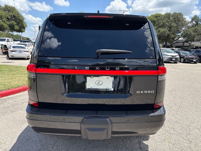 2026 LEXUS GX 550 - Image 3
