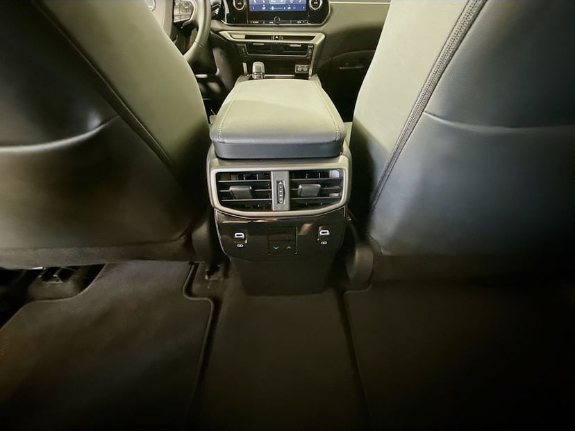 2025 LEXUS RX 350 - Image 24