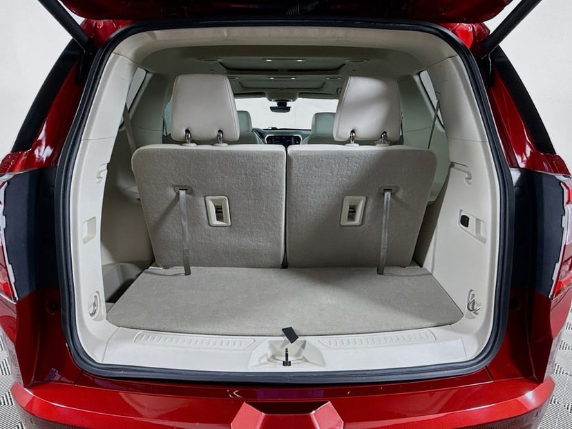 2022 GMC Acadia - Image 28