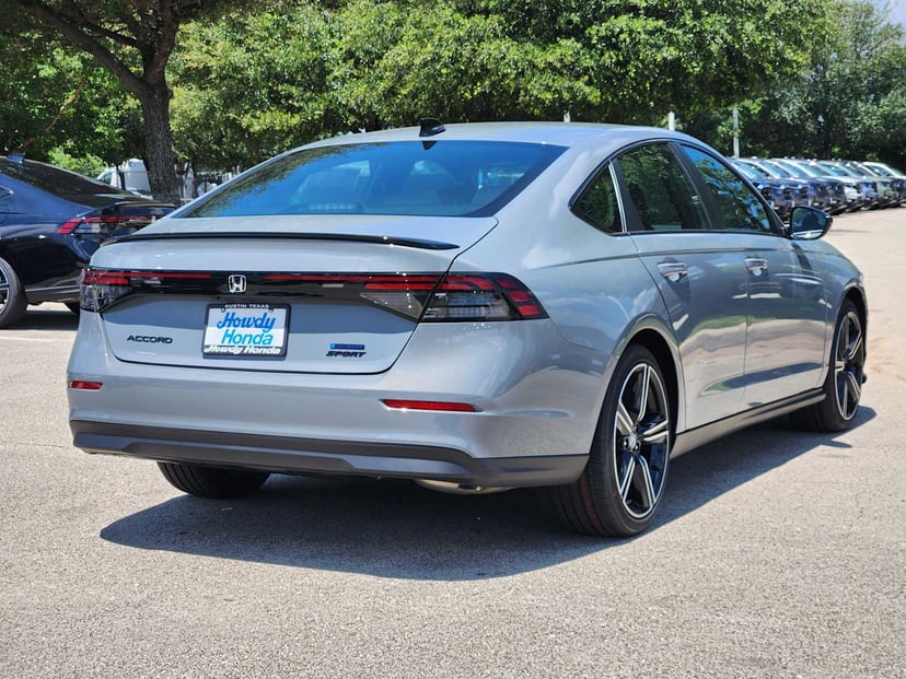 2026 Honda Accord Hybrid - Image 4