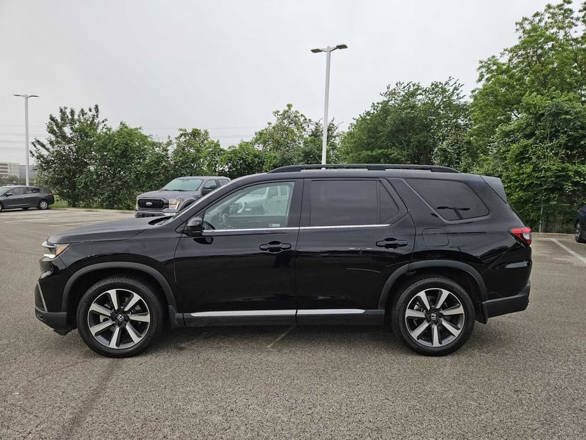 2023 Honda Pilot - Image 4