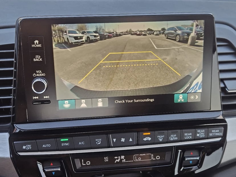 2026 Honda Odyssey - Image 16