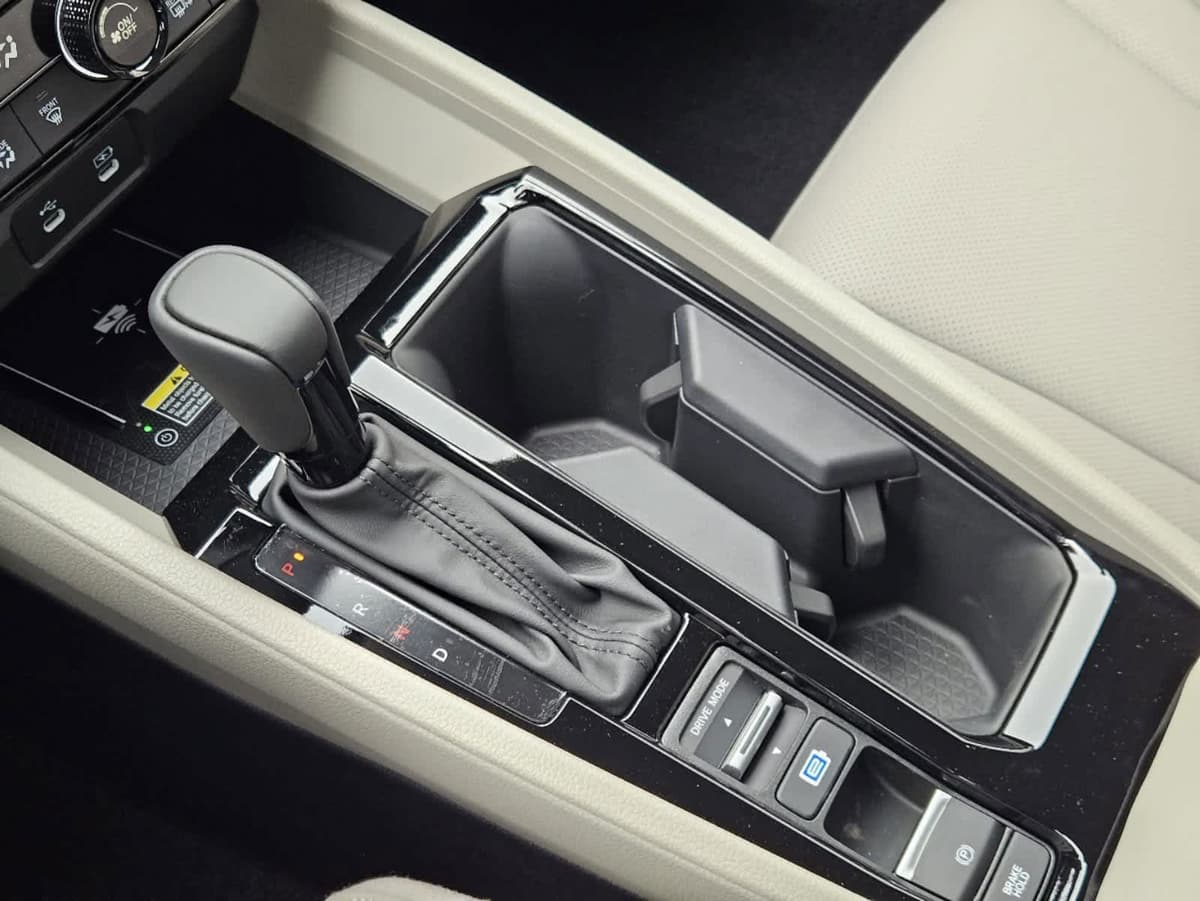 2025 Honda Accord Hybrid - Image 19