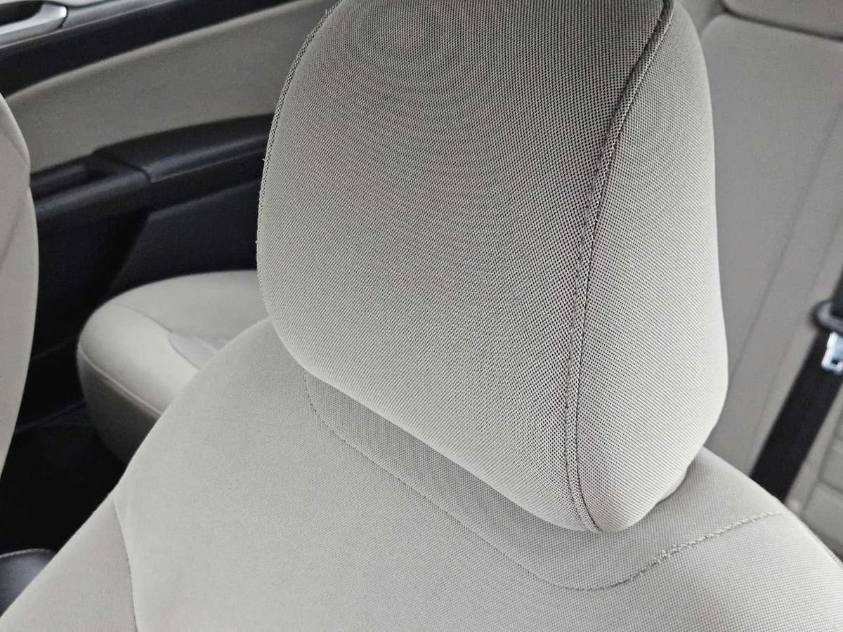 2020 Ford Fusion - Image 14