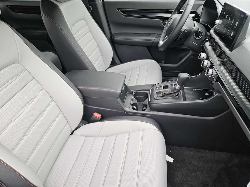 2026 Honda CR-V Hybrid - Image 12