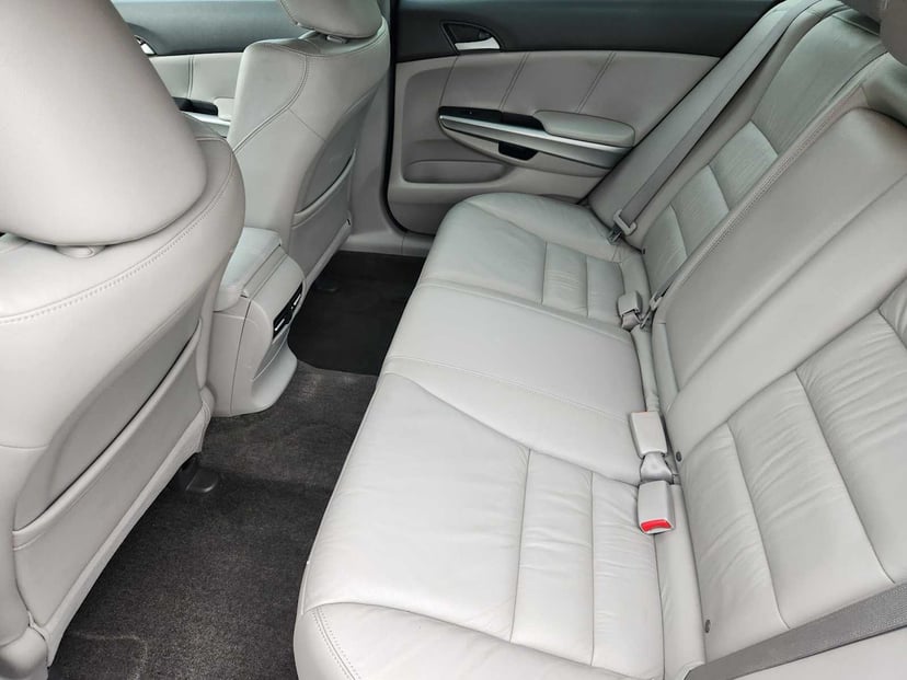 2010 Honda Accord - Image 30