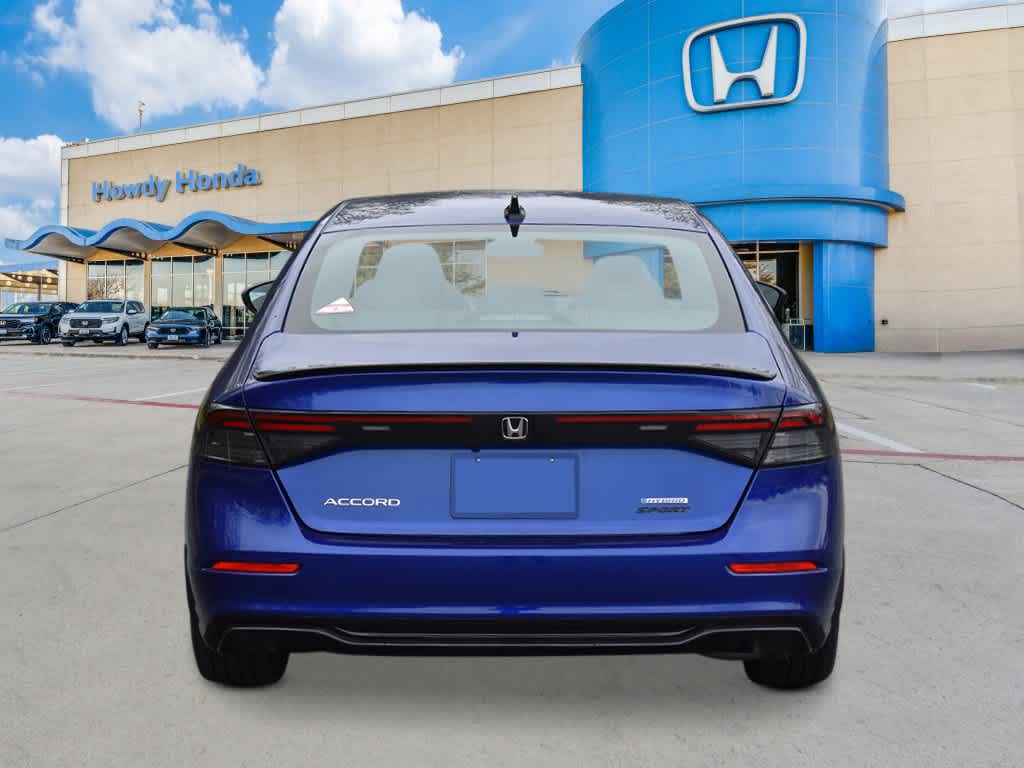 2026 Honda Accord Hybrid - Image 4
