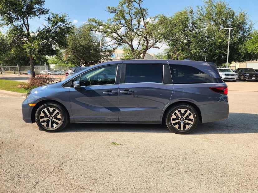 2026 Honda Odyssey - Image 2
