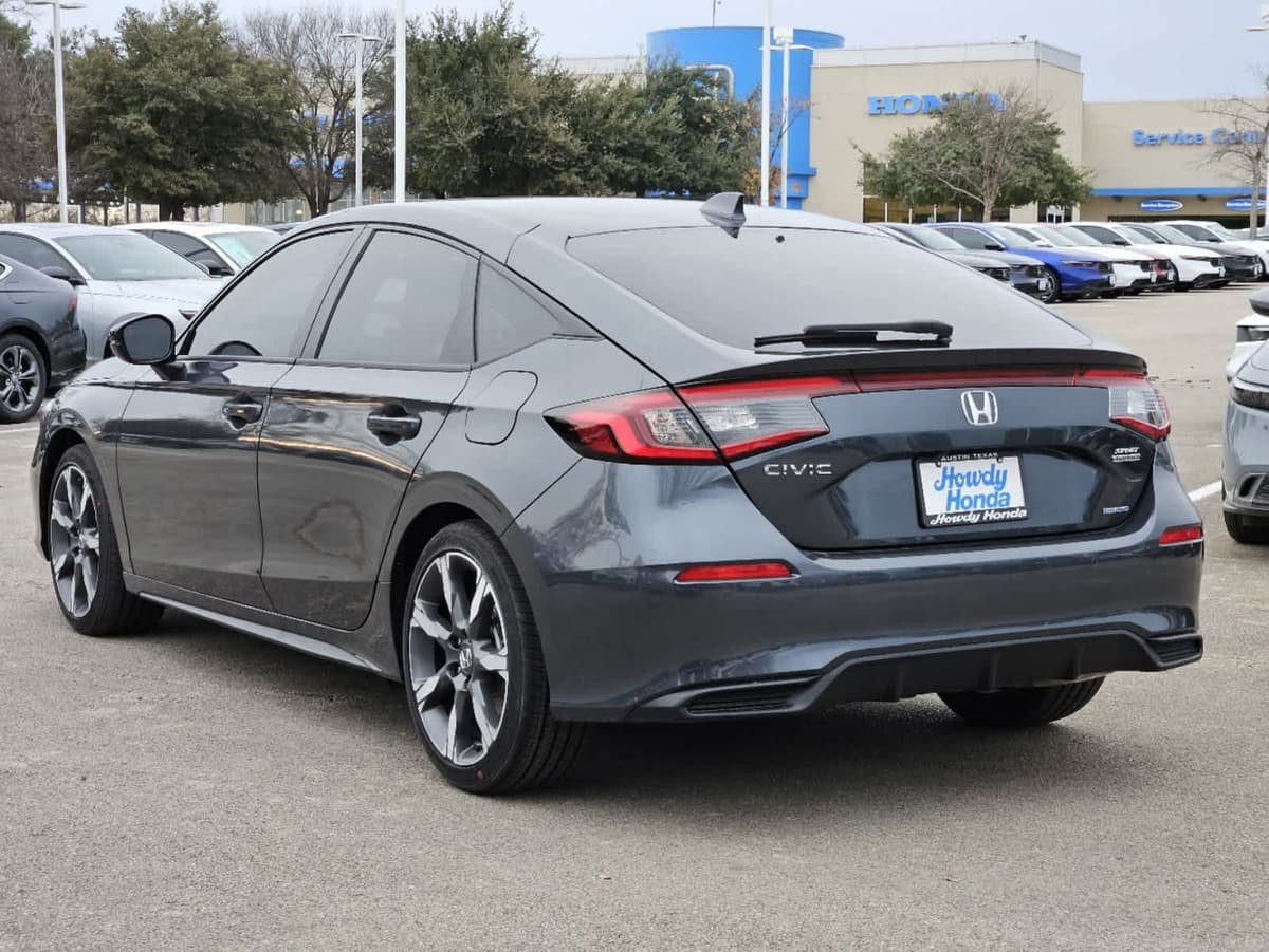 2026 Honda Civic Hybrid - Image 4