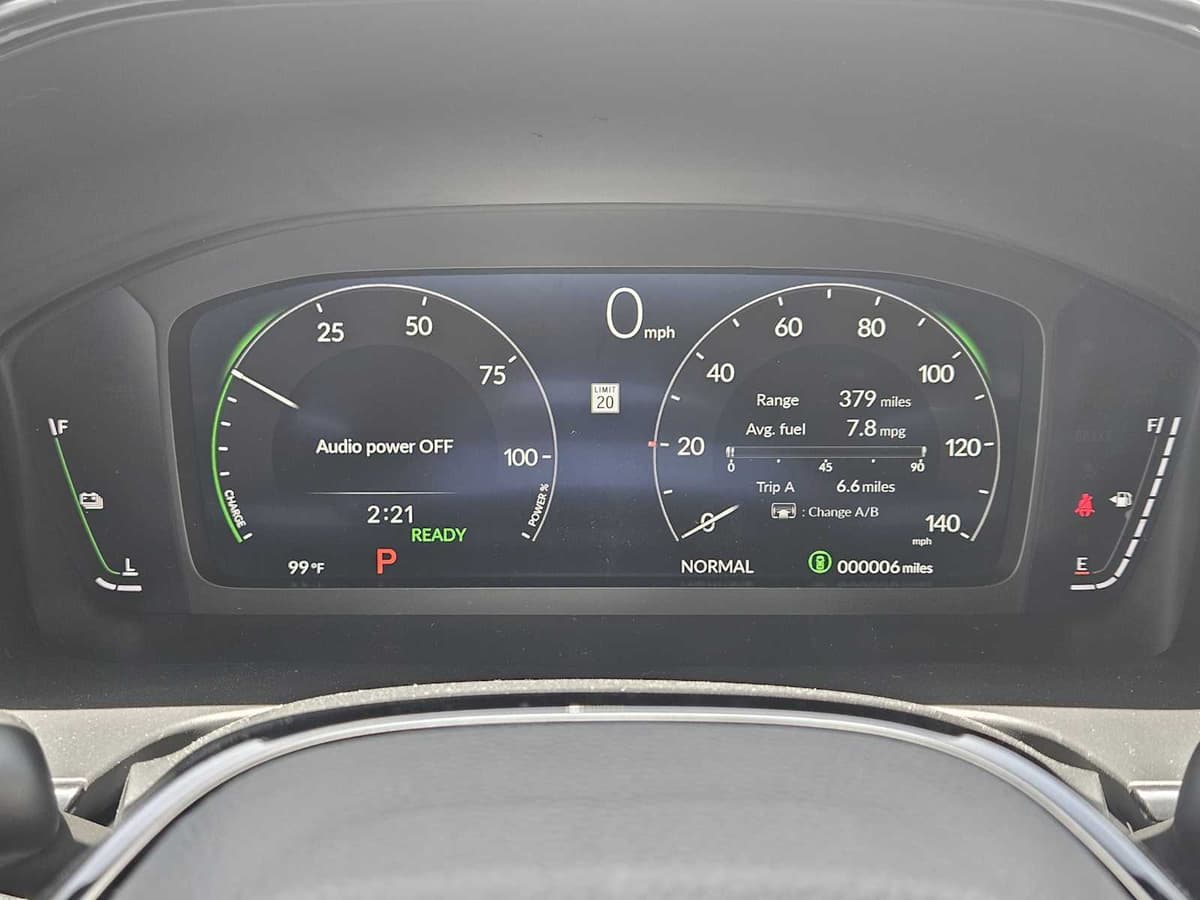 2026 Honda CR-V Hybrid - Image 13