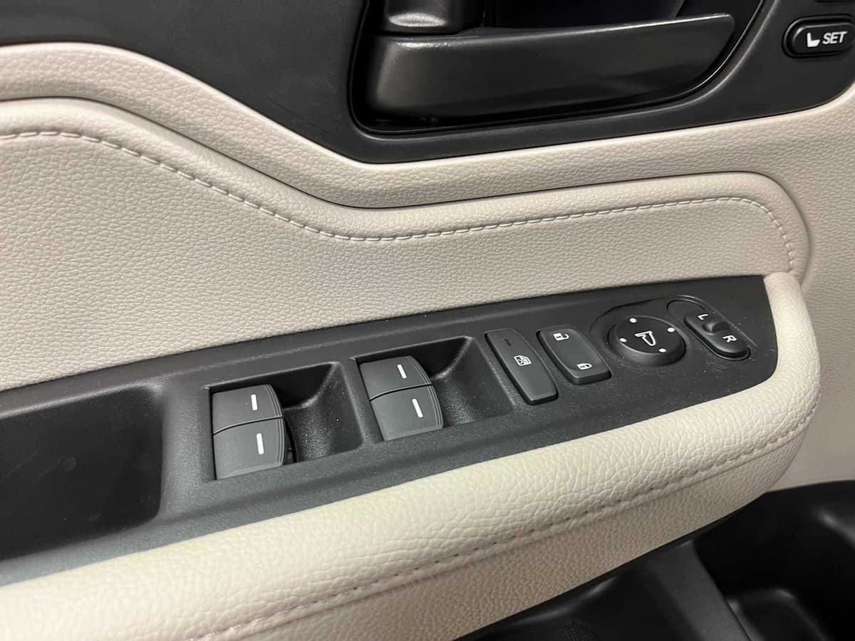 2026 Honda Odyssey - Image 12