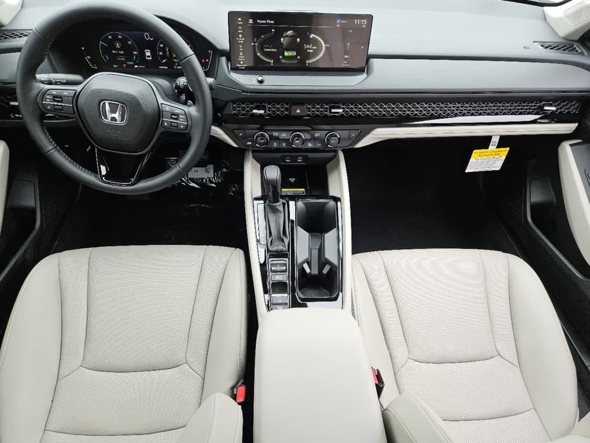 2025 Honda Accord Hybrid - Image 22