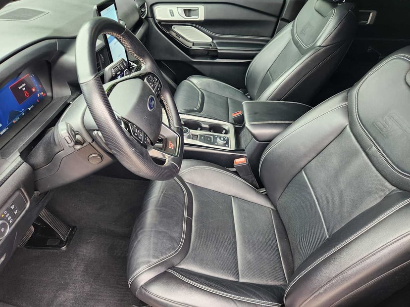 2021 Ford Explorer - Image 12
