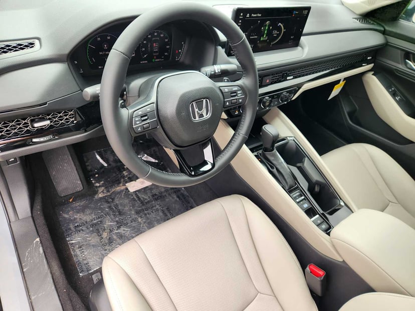 2026 Honda Accord Hybrid - Image 11