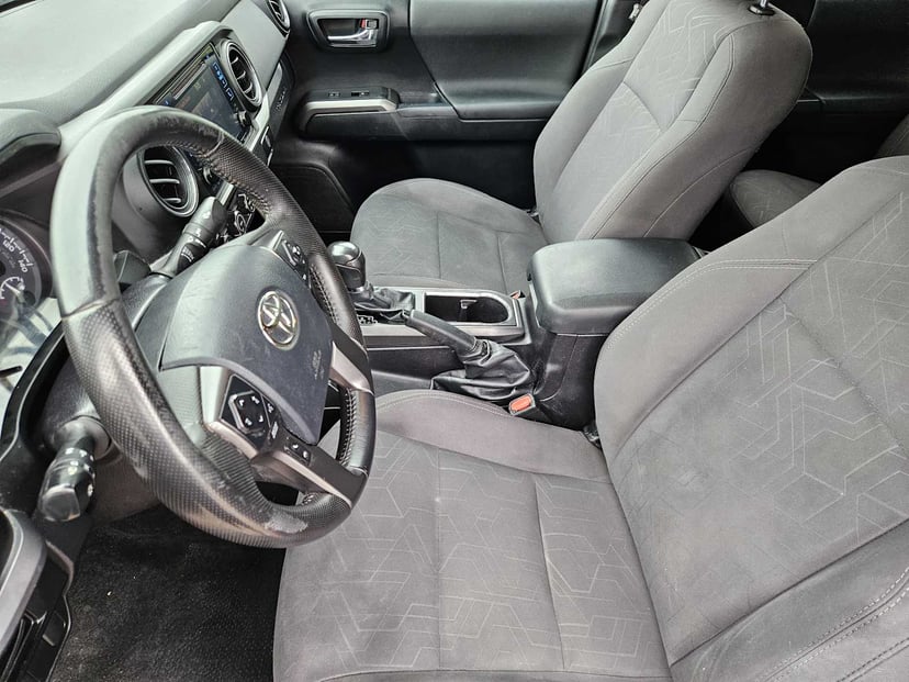 2016 Toyota Tacoma - Image 13