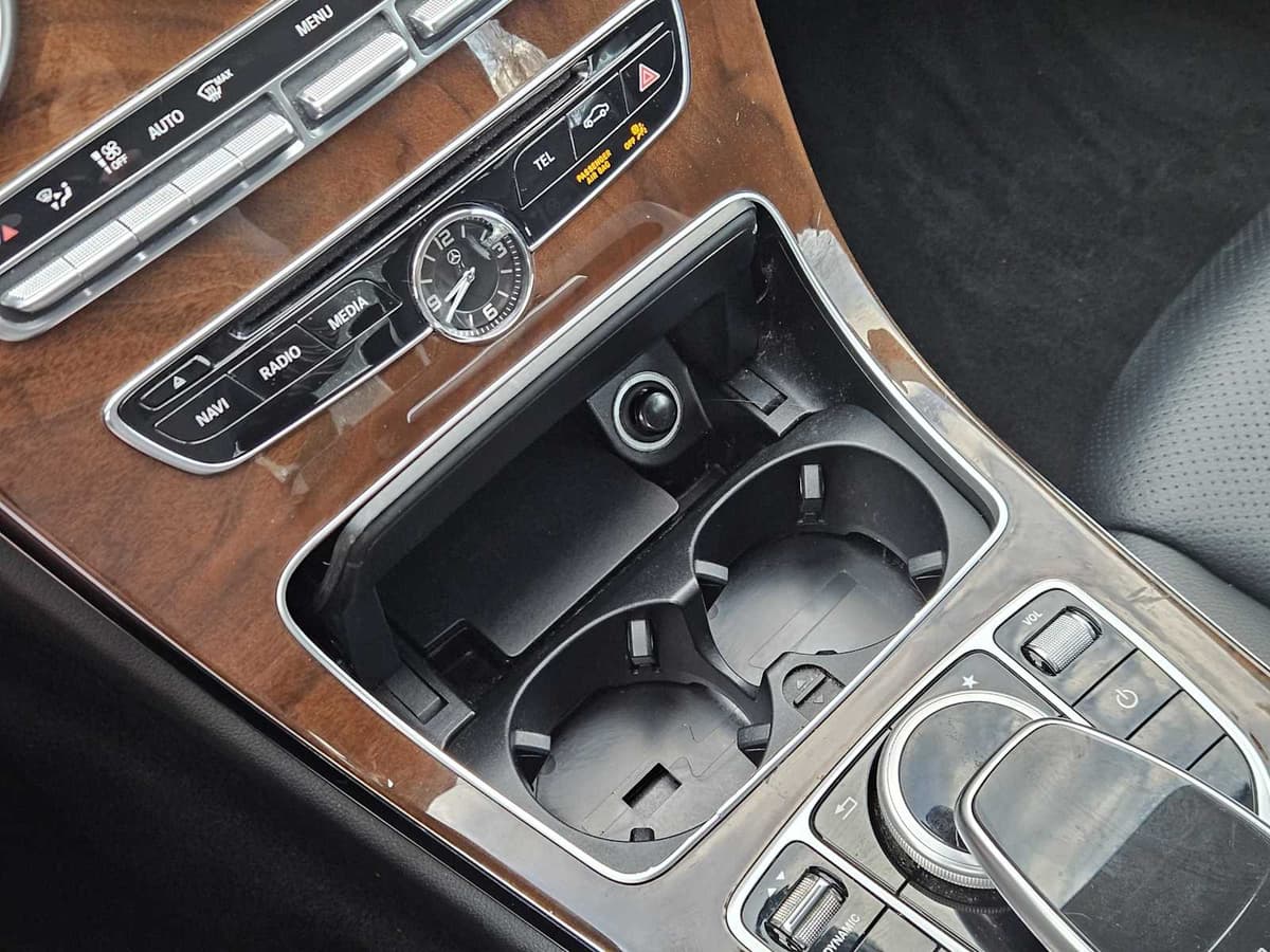 2016 Mercedes-Benz C 300 - Image 17