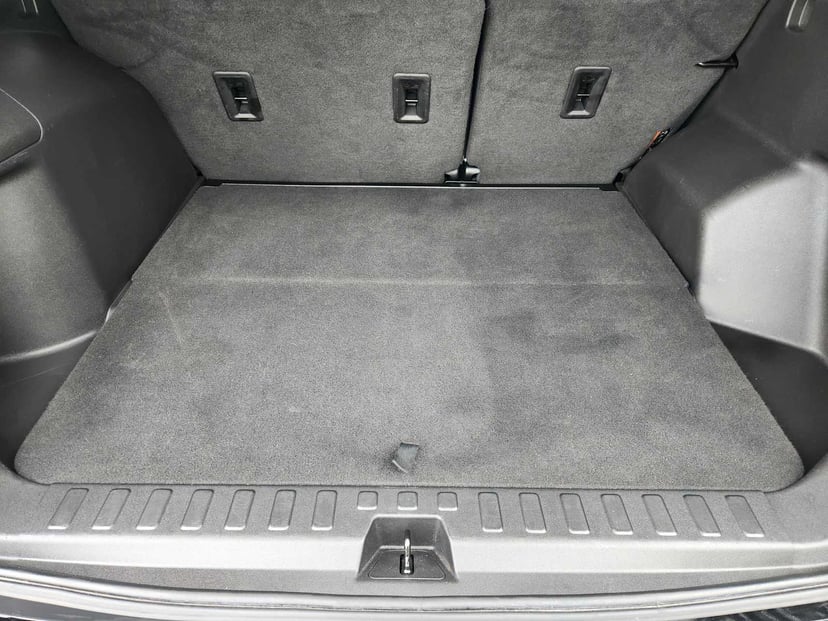 2023 GMC Terrain - Image 32
