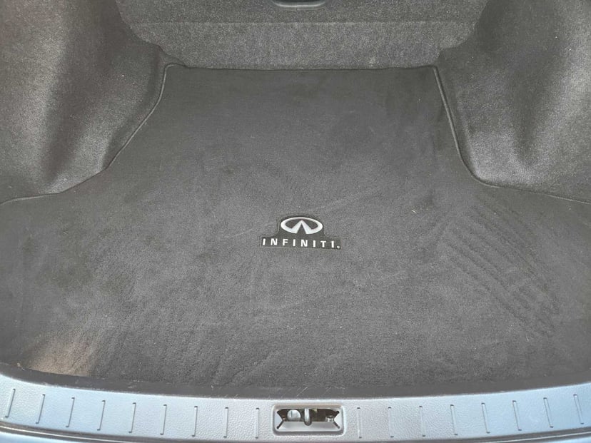 2015 INFINITI Q40 - Image 32
