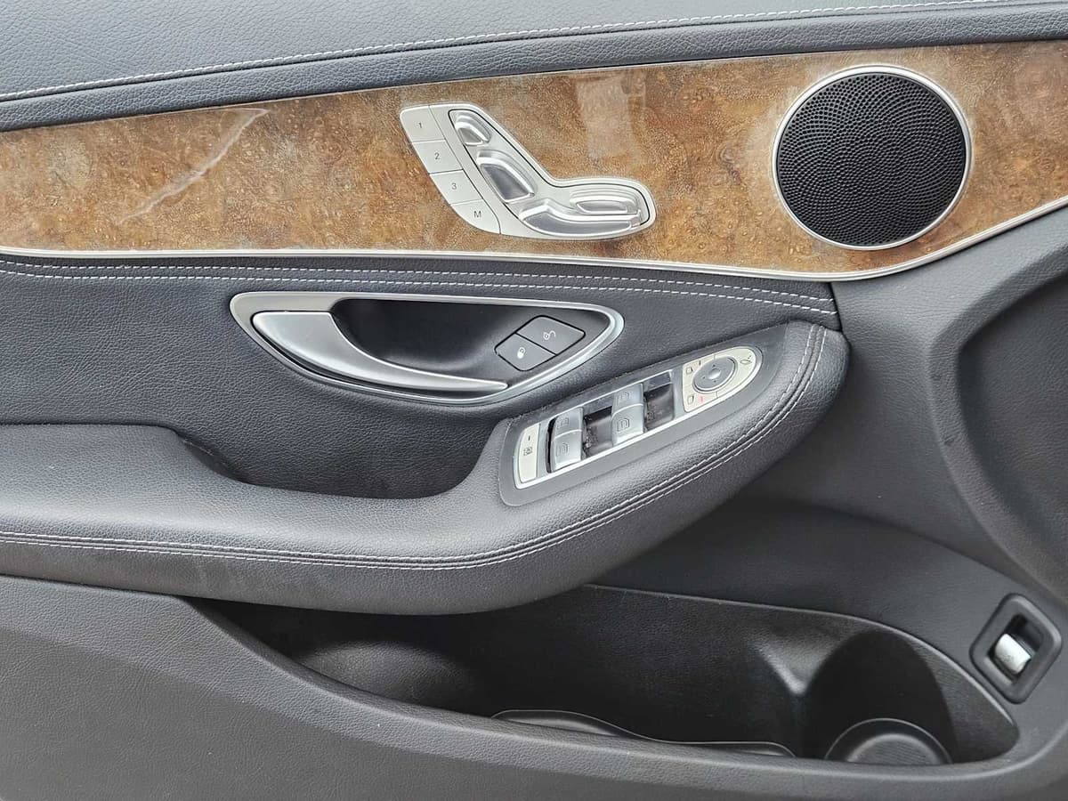 2016 Mercedes-Benz C 300 - Image 20