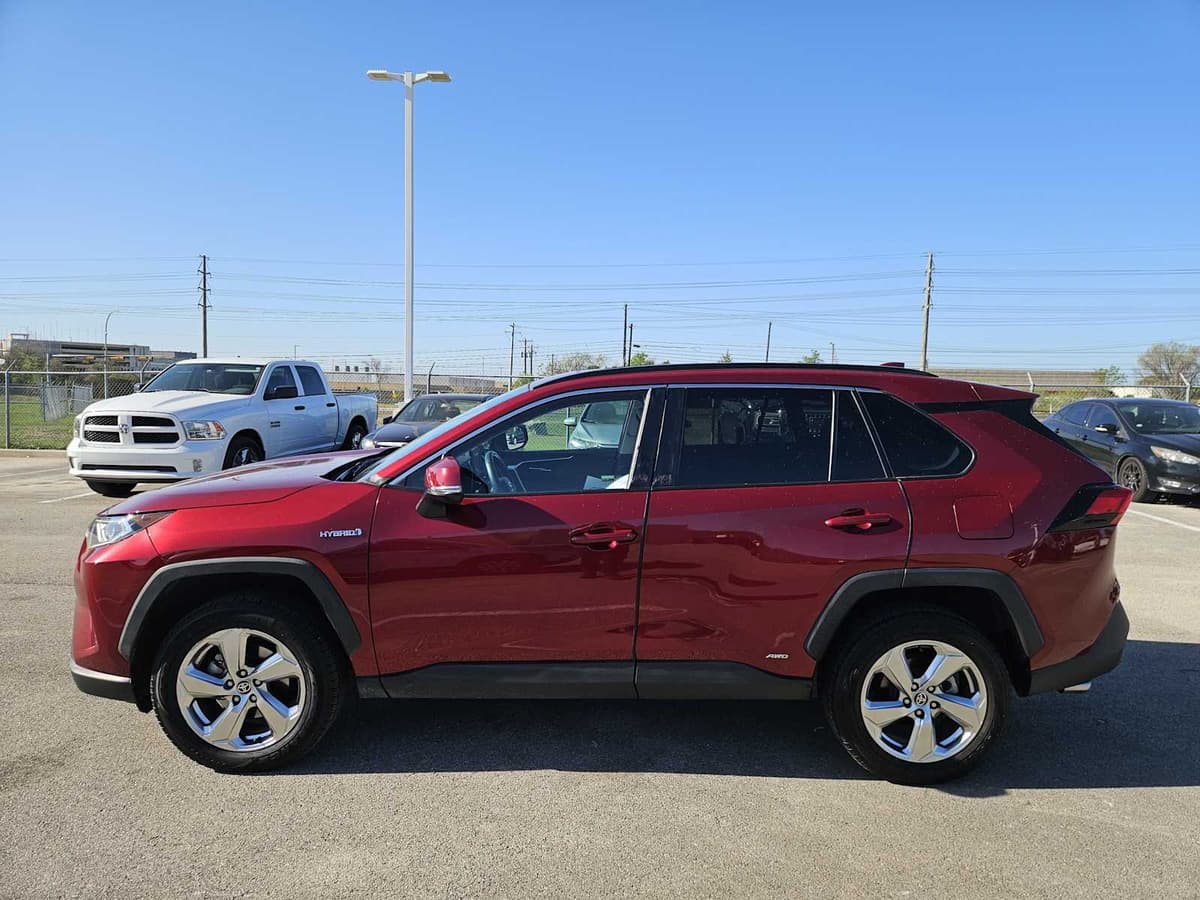 2021 Toyota RAV4 - Image 4