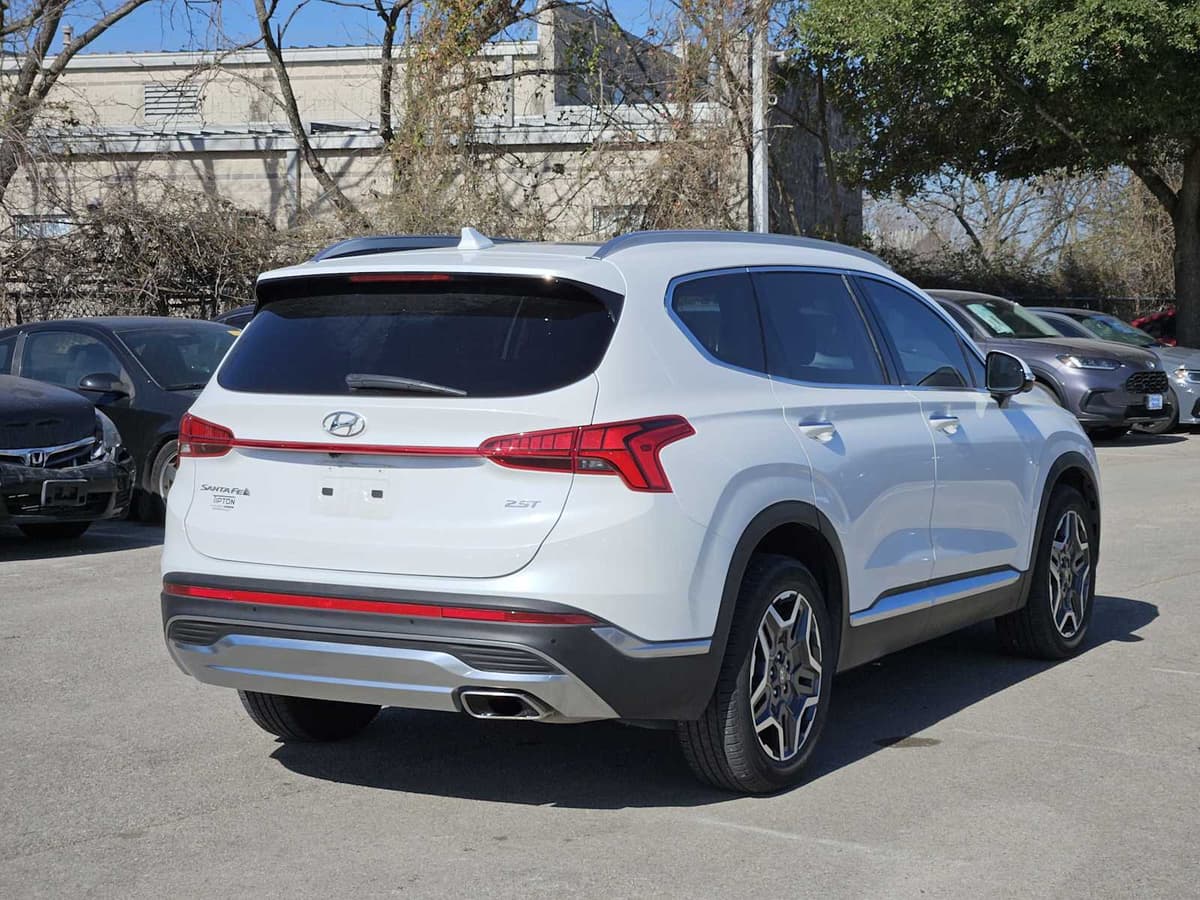 2022 Hyundai Santa Fe - Image 6