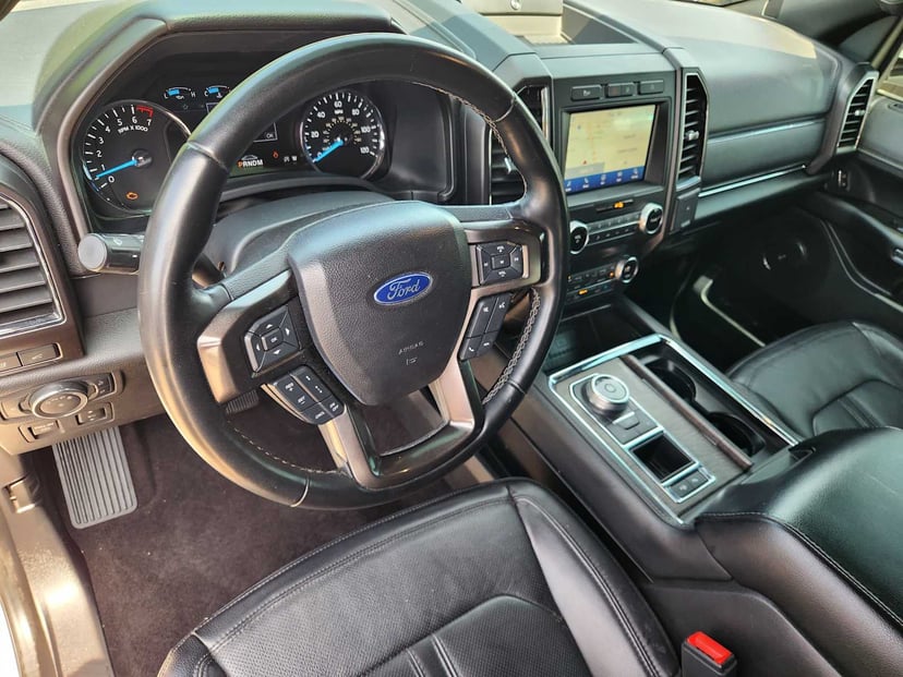 2021 Ford Expedition - Image 2