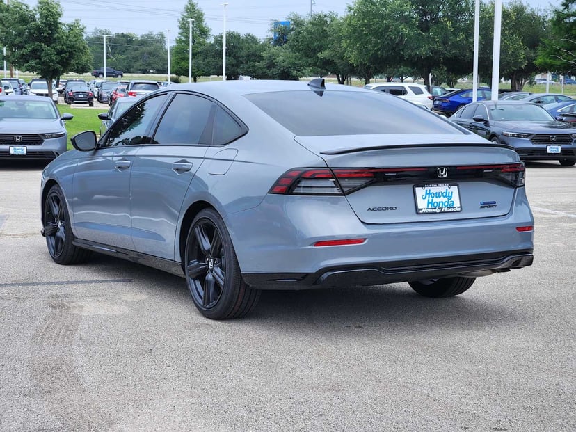 2026 Honda Accord Hybrid - Image 3