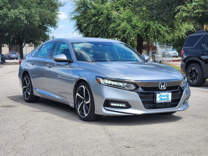 2019 Honda Accord Sedan - Image 2