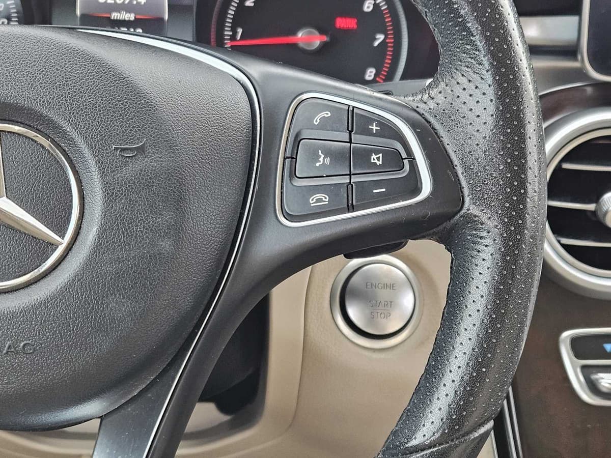 2017 Mercedes-Benz GLC 300 - Image 26