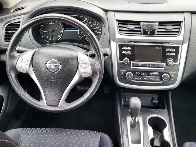 2016 Nissan Altima - Image 26