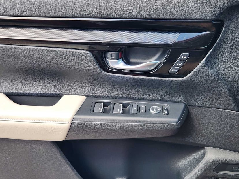 2025 Honda CR-V - Image 23