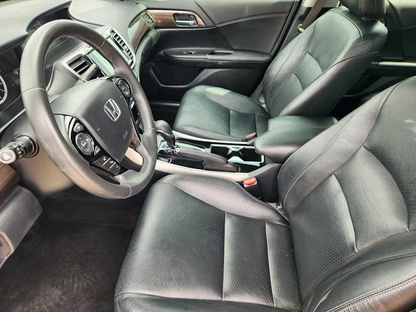 2017 Honda Accord - Image 12
