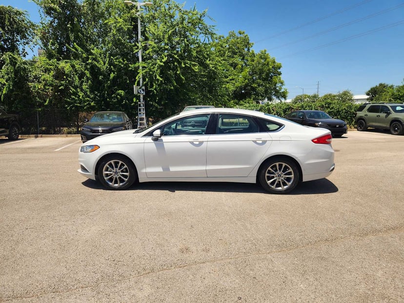 2017 Ford Fusion - Image 2