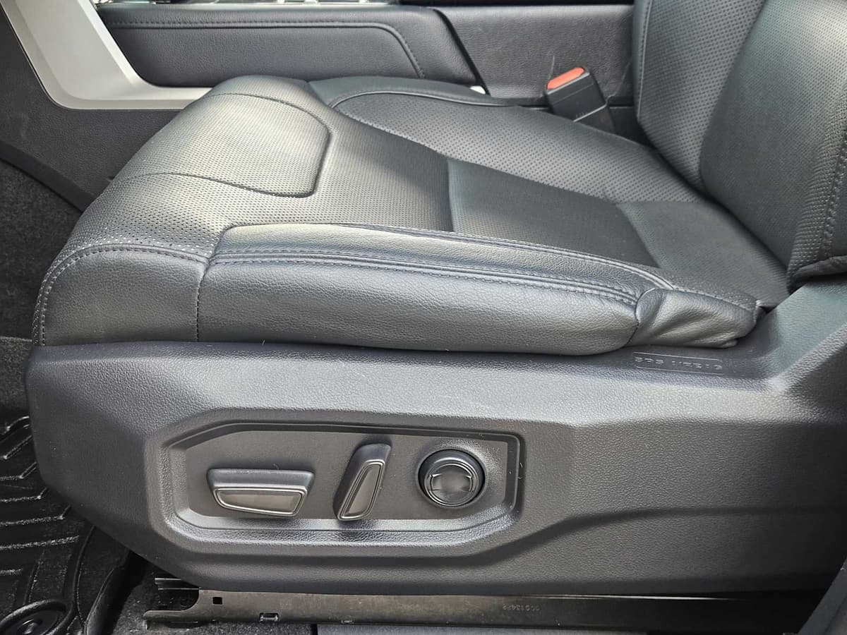 2022 Toyota Tundra - Image 24