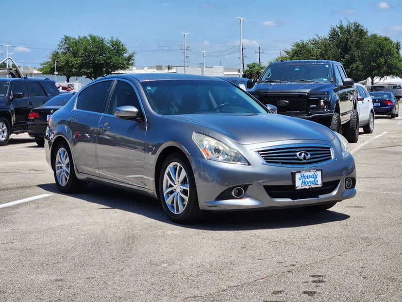 2015 INFINITI Q40 - Image 3