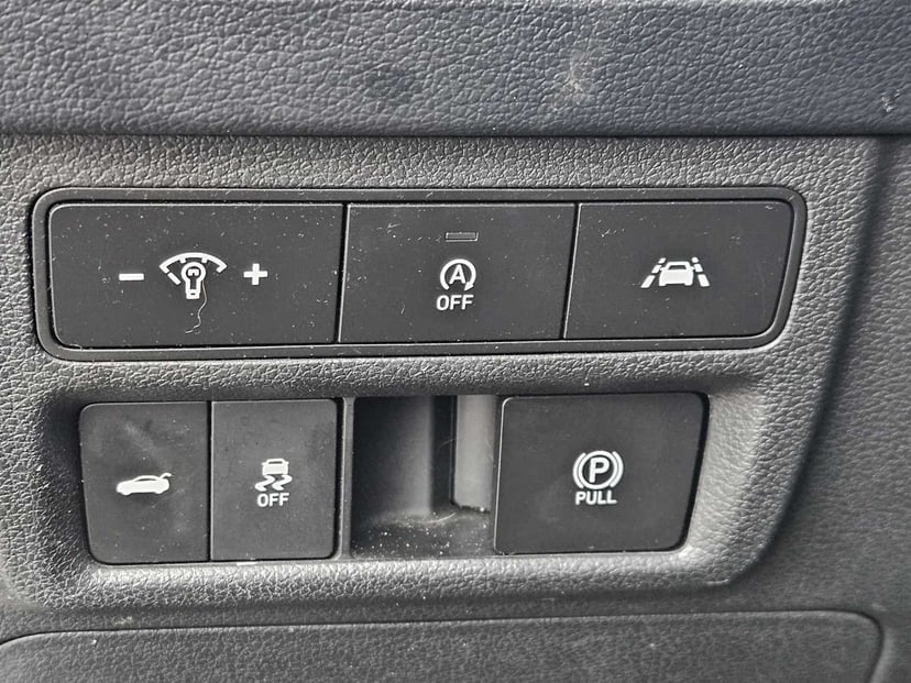 2022 Hyundai Sonata - Image 20