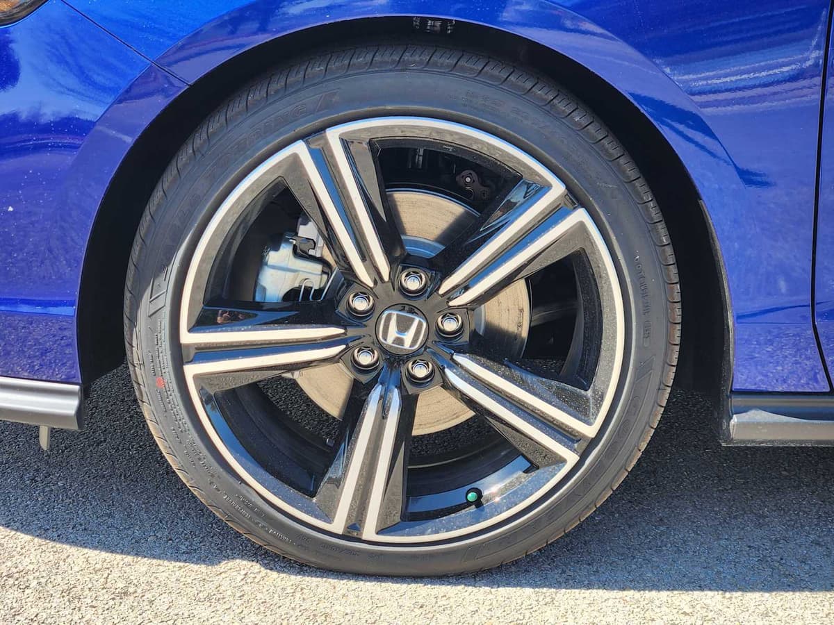 2026 Honda Accord Hybrid - Image 8