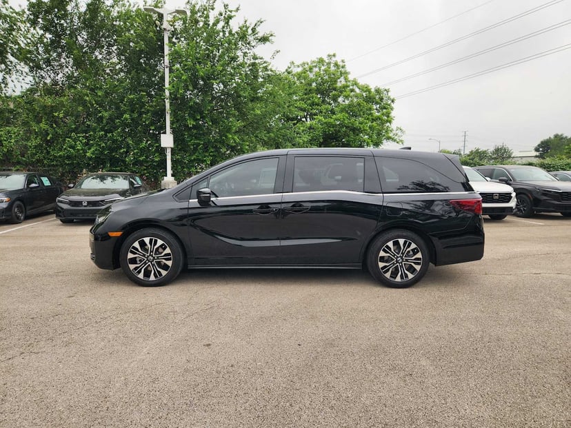 2025 Honda Odyssey - Image 4