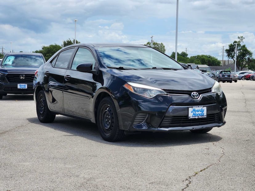 2016 Toyota Corolla - Image 2