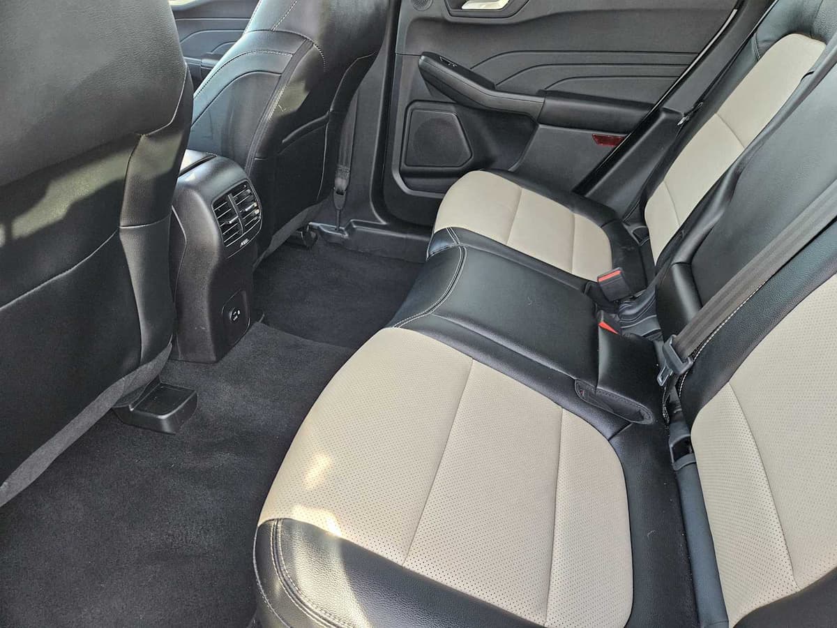 2021 Ford Escape - Image 30