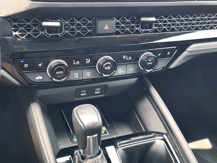 2023 Honda Accord Hybrid - Image 19