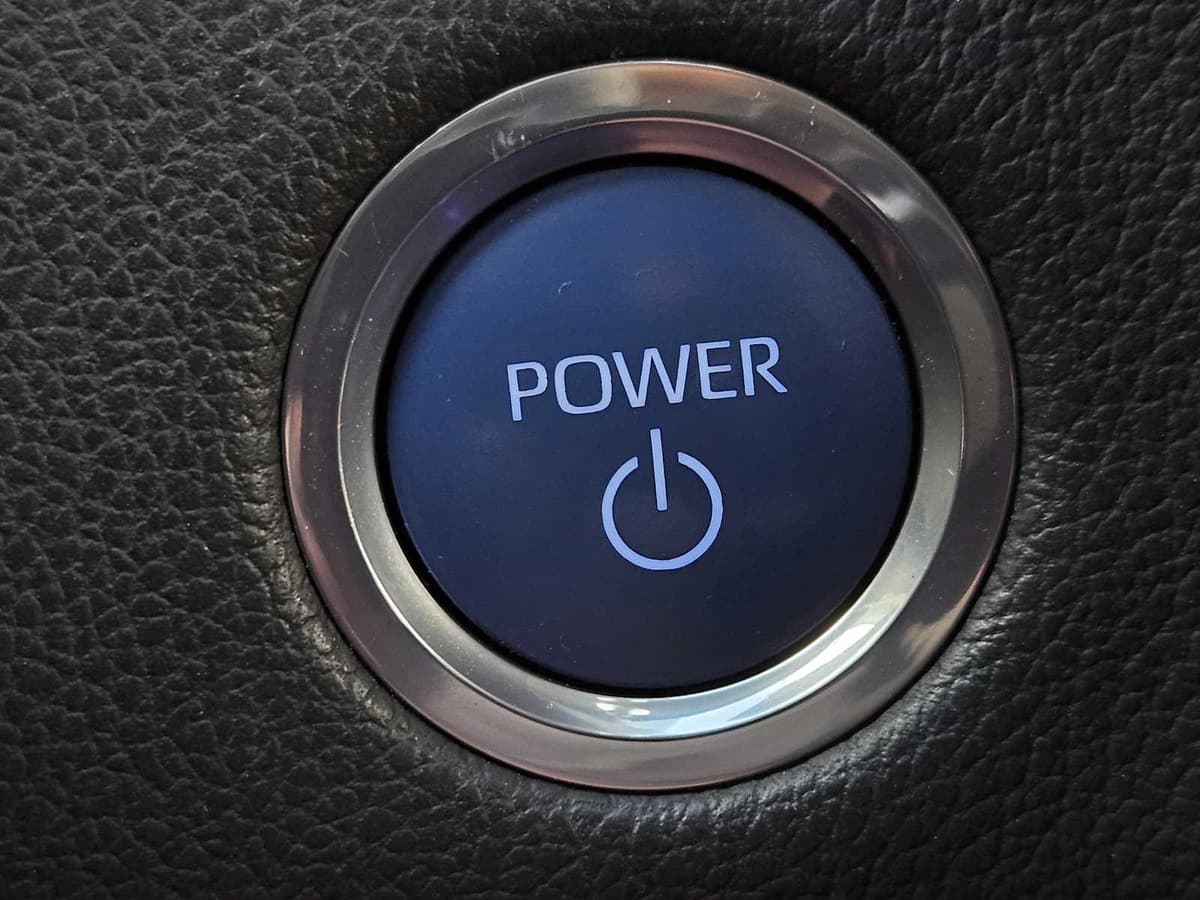 2022 Toyota Tundra - Image 21