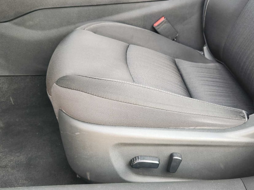2019 Nissan Altima - Image 24