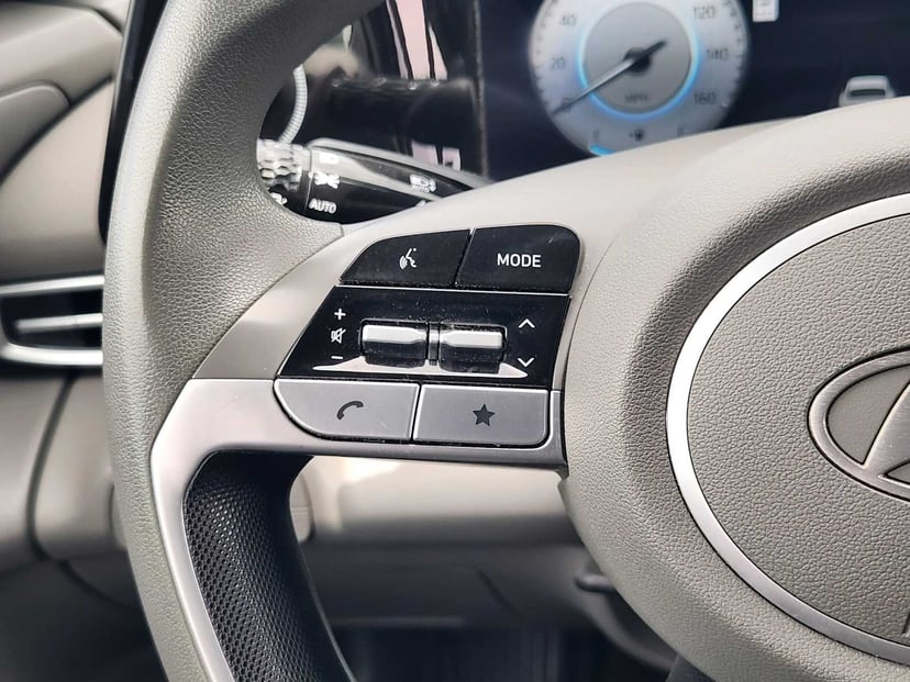 2024 Hyundai Elantra - Image 26