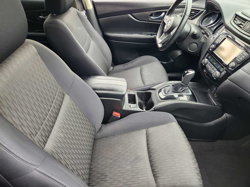2017 Nissan Rogue - Image 14