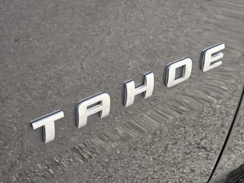 2016 Chevrolet Tahoe - Image 11