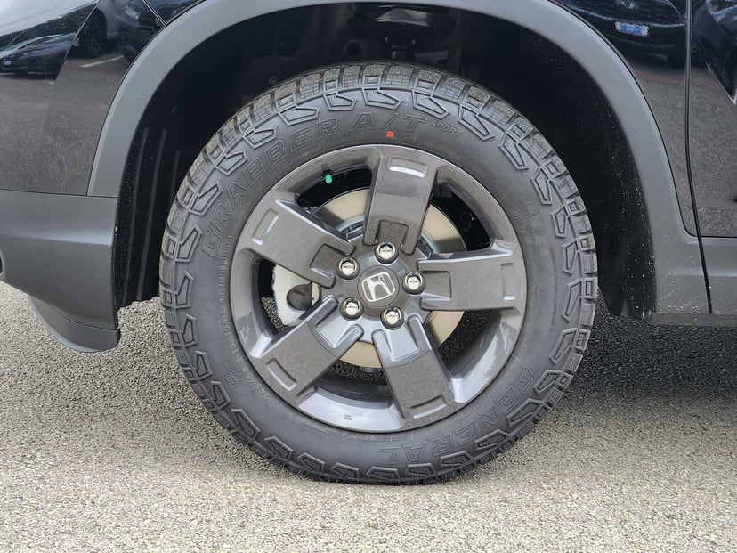 2026 Honda Ridgeline - Image 8
